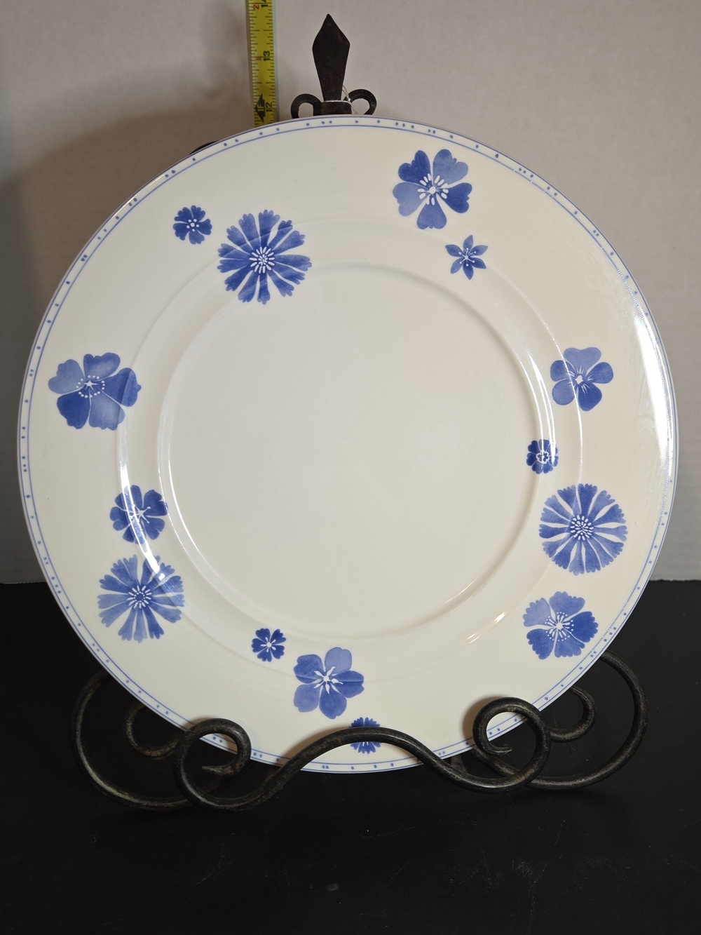 Villeroy & Boch Plate Farmhouse Touch Blue Flower
